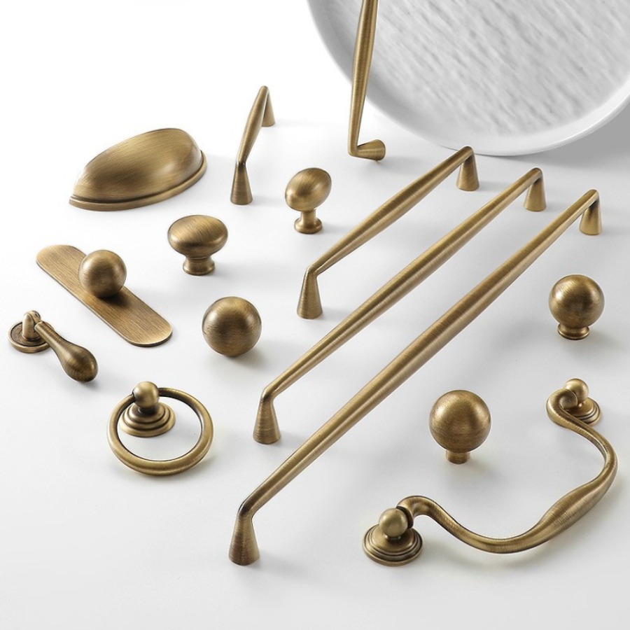 Furniture And Kitchen Hardware Fitting - Poignées de meubles en laiton Vintage